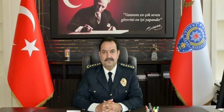 TEM Otoyolu’nda tırın dorsesi alev alev yandı
