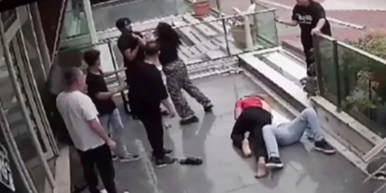 Aksaray’da 2’si polis 4 kişinin yaralandığı olayda gözaltına alınan baba ve oğlu serbest kaldı