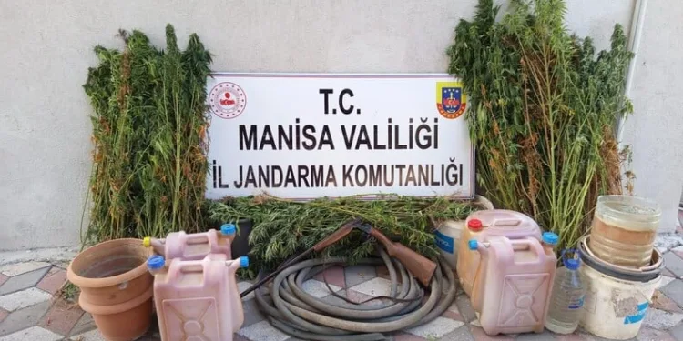 Aksaray’da 2’si polis 4 kişinin yaralandığı olayda gözaltına alınan baba ve oğlu serbest kaldı