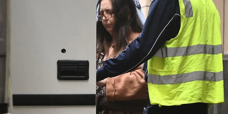 Aksaray’da 2’si polis 4 kişinin yaralandığı olayda gözaltına alınan baba ve oğlu serbest kaldı