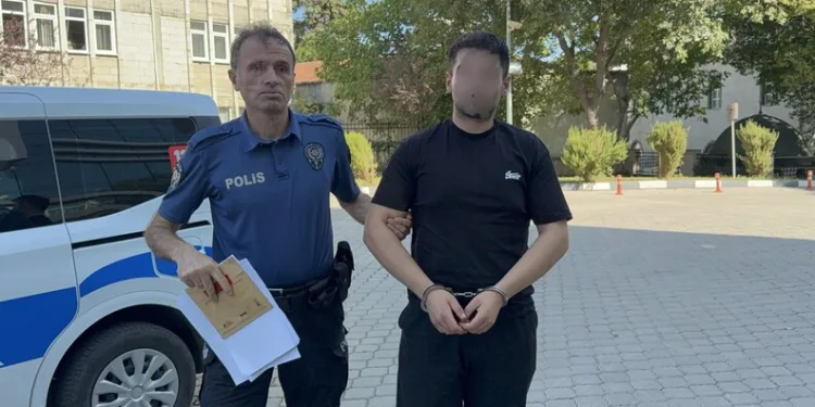 Alanya’da 8 araç birbirine girdi: 10 yaralı