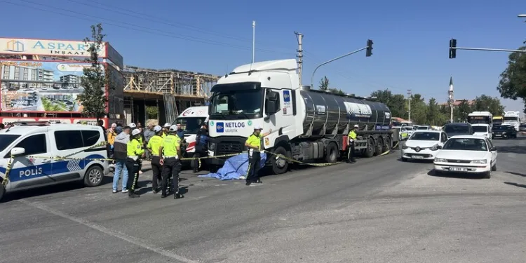 Kontrolünü kaybettiği motosikletten düştü, kaldırıldığı hastanede vefat etti