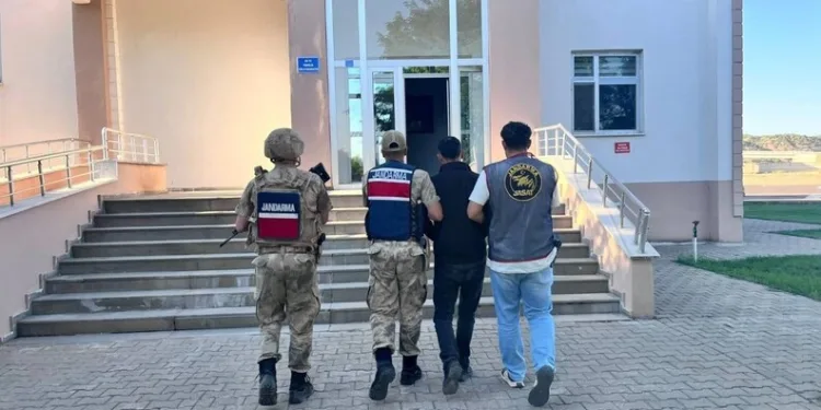 Kontrolünü kaybettiği motosikletten düştü, kaldırıldığı hastanede vefat etti