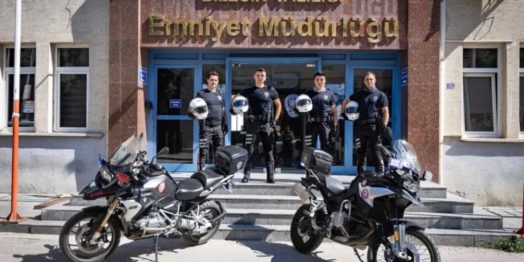 Kontrolünü kaybettiği motosikletten düştü, kaldırıldığı hastanede vefat etti