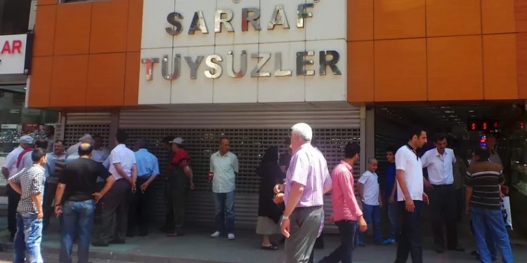Kontrolünü kaybettiği motosikletten düştü, kaldırıldığı hastanede vefat etti