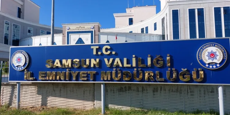Endonezya’yı sel vurdu: 19 ölü, 10 kayıp