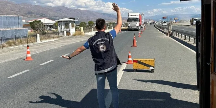 Can Holding binasına çilingir çağırıldı