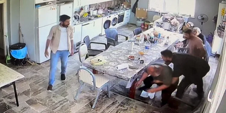 Can Holding binasına çilingir çağırıldı