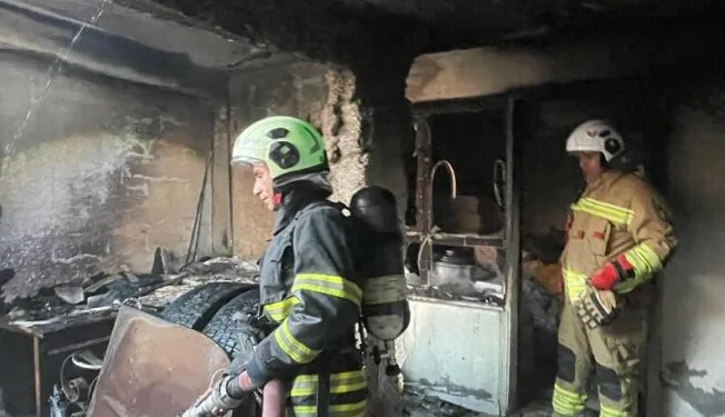 Motosiklet ile otomobil çarpıştı: 2 yaralı