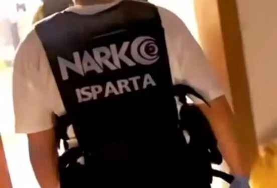 Motosiklet ile otomobil çarpıştı: 2 yaralı
