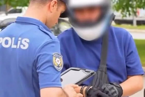 Motosiklet ile otomobil çarpıştı: 2 yaralı
