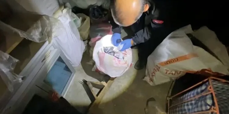 Motosiklet ile otomobil çarpıştı: 2 yaralı