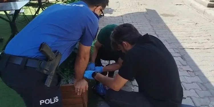 Motosiklet ile otomobil çarpıştı: 2 yaralı