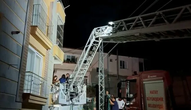 Çeşitli suçlardan aranan 10 şahıs yakalandı