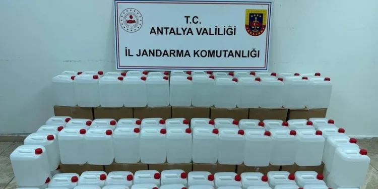5 yaşındaki oğlunu öldüren anne tutuklandı