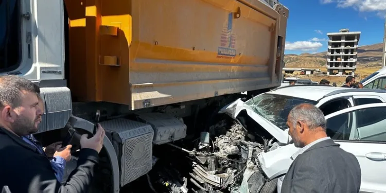 Elazığ’da yalıtım malzemelerinin olduğu depoda yangın