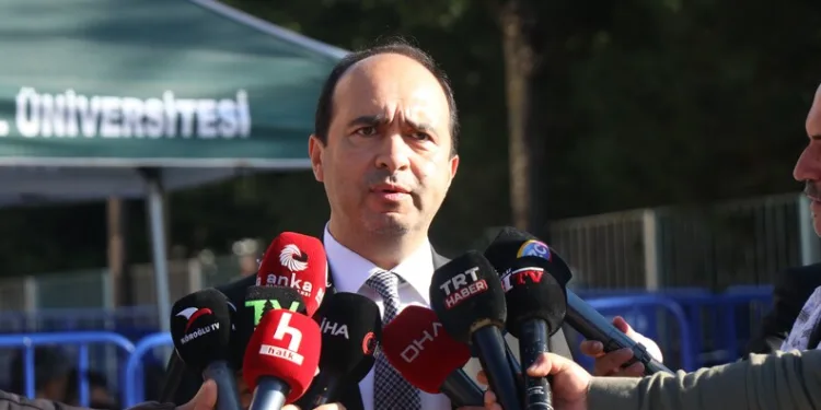 Şaphane’de çıkan yangından 2 ev tamamen yandı, 1 evde hasar oluştu