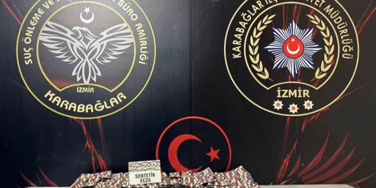 Şaphane’de çıkan yangından 2 ev tamamen yandı, 1 evde hasar oluştu
