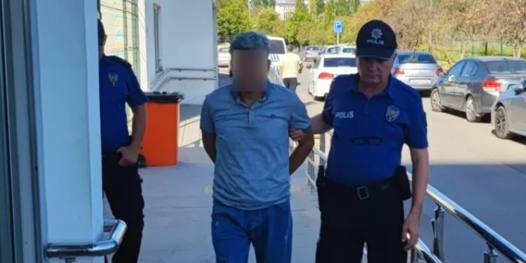 Yazıkonak’ta ölü hayvanın yerleşim alanına gömülmesine vatandaştan tepki