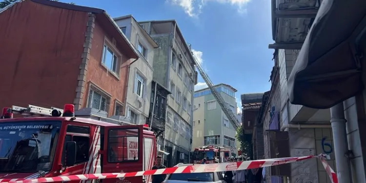 Yazıkonak’ta ölü hayvanın yerleşim alanına gömülmesine vatandaştan tepki