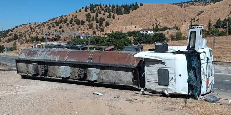 Yazıkonak’ta ölü hayvanın yerleşim alanına gömülmesine vatandaştan tepki