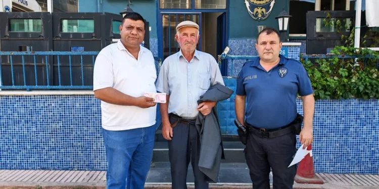 Yazıkonak’ta ölü hayvanın yerleşim alanına gömülmesine vatandaştan tepki