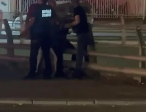 Aracı arızalanmış gibi davranan ehliyetsiz sürücü polisin dronlu takibi ile yakalandı