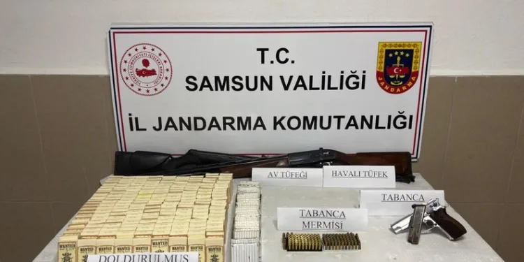 Aracı arızalanmış gibi davranan ehliyetsiz sürücü polisin dronlu takibi ile yakalandı