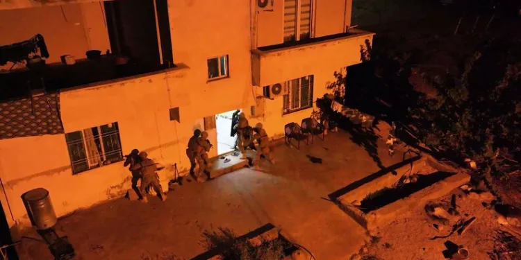 21 yıl hapis cezasıyla aranan firari, ‘Yunuslar’a yakalandı