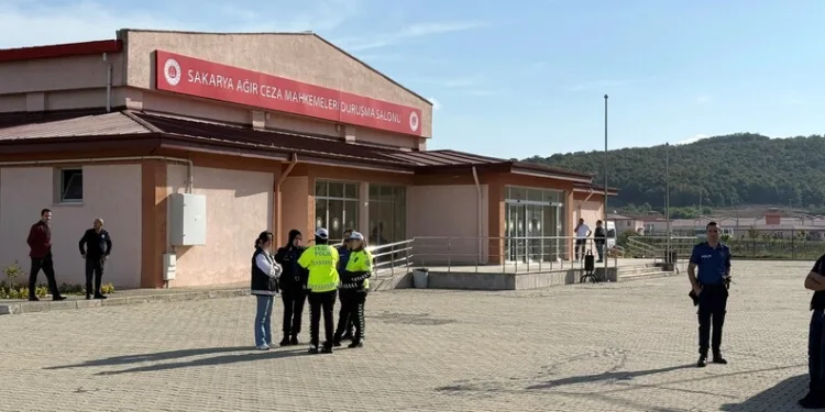 Yüzerek Yunan adalarına geçmeye çalıştılar