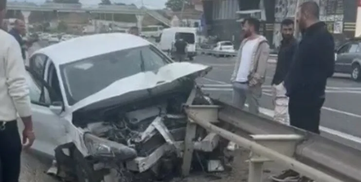 Otomobille motosiklet çarpıştı: 1 yaralı
