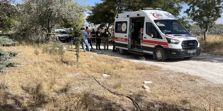 Otomobille motosiklet çarpıştı: 1 yaralı
