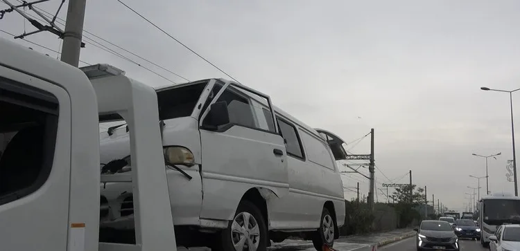 Otomobille motosiklet çarpıştı: 1 yaralı