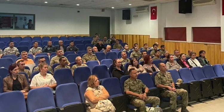 Otomobille motosiklet çarpıştı: 1 yaralı