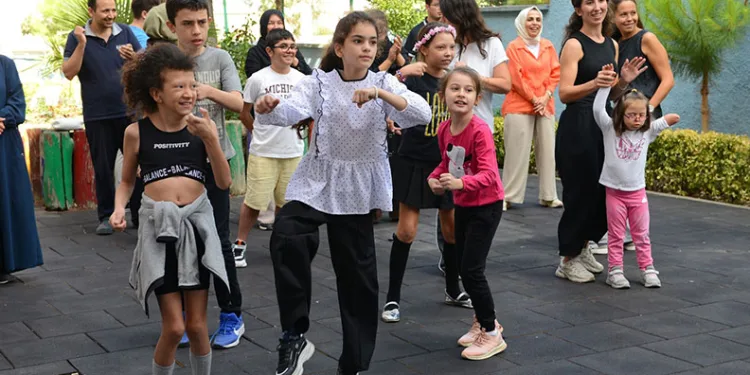 Engelli bireylere özel zumba etkinliği