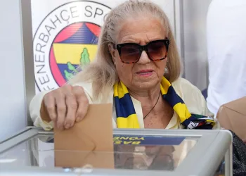 Fenerbahçe’de oy kullanma işlemi başladı