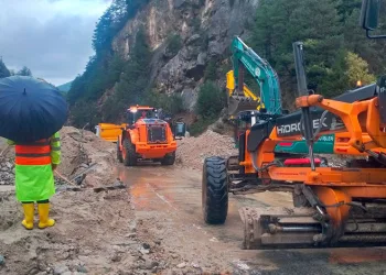 Rize-Erzurum kara yolu ulaşıma açıldı