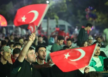 Bursa’da maçlar dev ekrana yansıdı