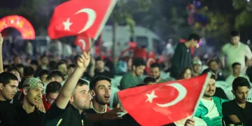 Bursa’da maçlar dev ekrana yansıdı