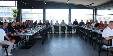 Nilüfer Belediyespor Kulübü Bursa voleyboluna yön verenlerle buluştu