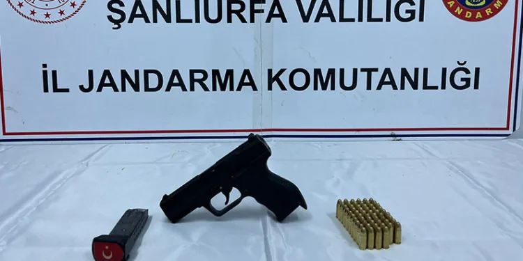Şanlıurfa’da ruhsatsız silah ve uyuşturucu operasyonu: 8 gözaltı