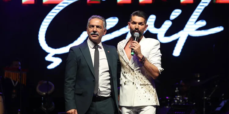 Kurtuluş Günü’nde Mehmet Çevik Fırtınası