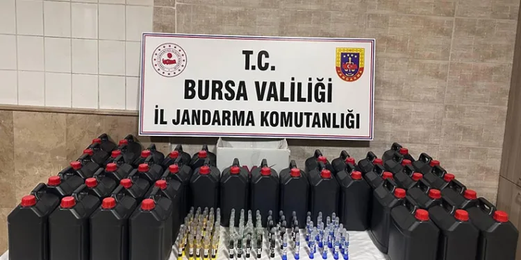 Bursa’da 200 litre etil alkol ve 99 adet alkol kiti ele geçirildi