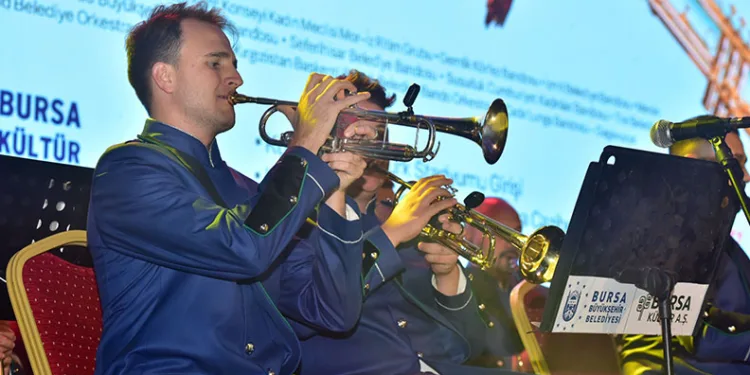 Yeşil Bursa Uluslararası Bandolar Festivali başladı