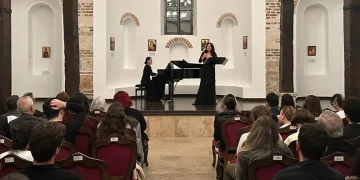 Aziz Panteleimon Kilisesi’nde büyüleyici “Güz Resitali”