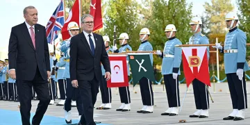Cumhurbaşkanı Erdoğan İngiltere Başbakanı Starmer’i resmi törenle karşıladı