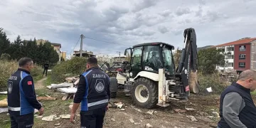 Gemlik’te kaçak barakaya müdahale