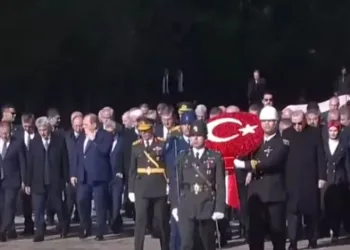 Devlet erkanı Ata’nın huzurunda