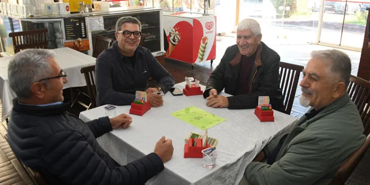 Osmangazi’de briç turnuvası göz doldurdu