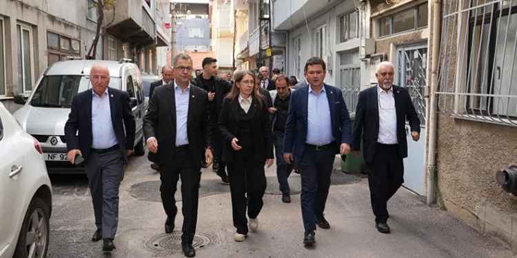 Erkan Aydın’dan Altınova Mahallesi’ne ziyaret